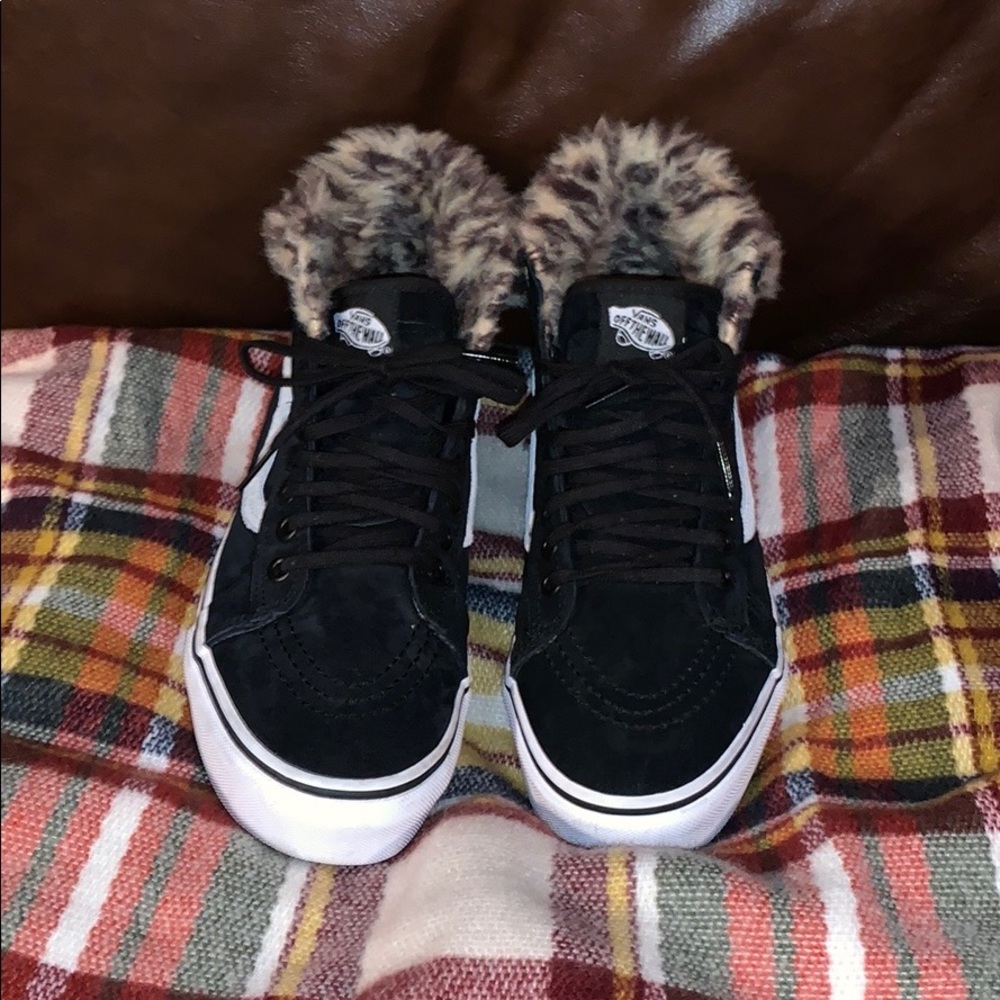 High top old school fur vans